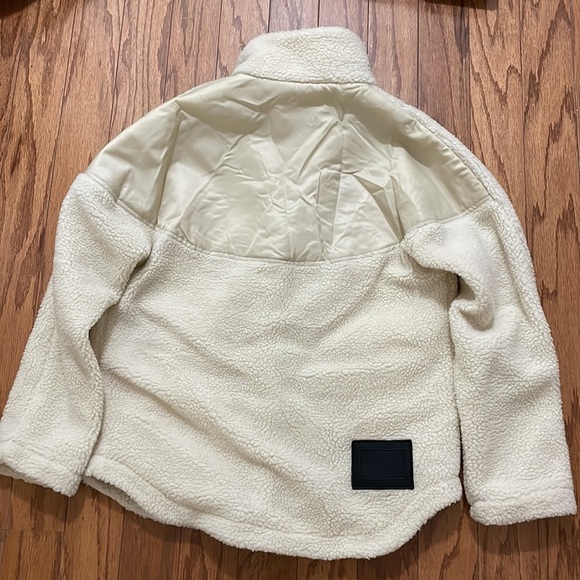 Wesley button down jacket faux sherpa NWOT - Picture 2 of 8